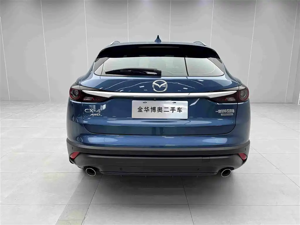 Photo 5 - Mazda CX-4