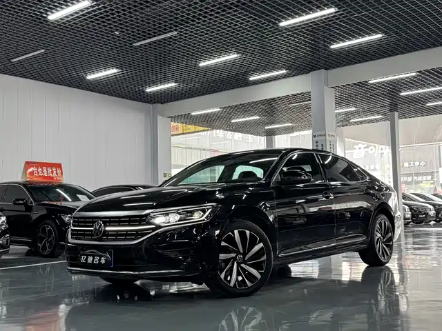 Volkswagen Passat 2024