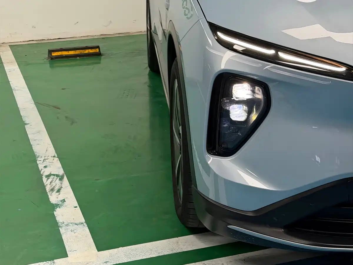 Фото 4 - NIO ES6