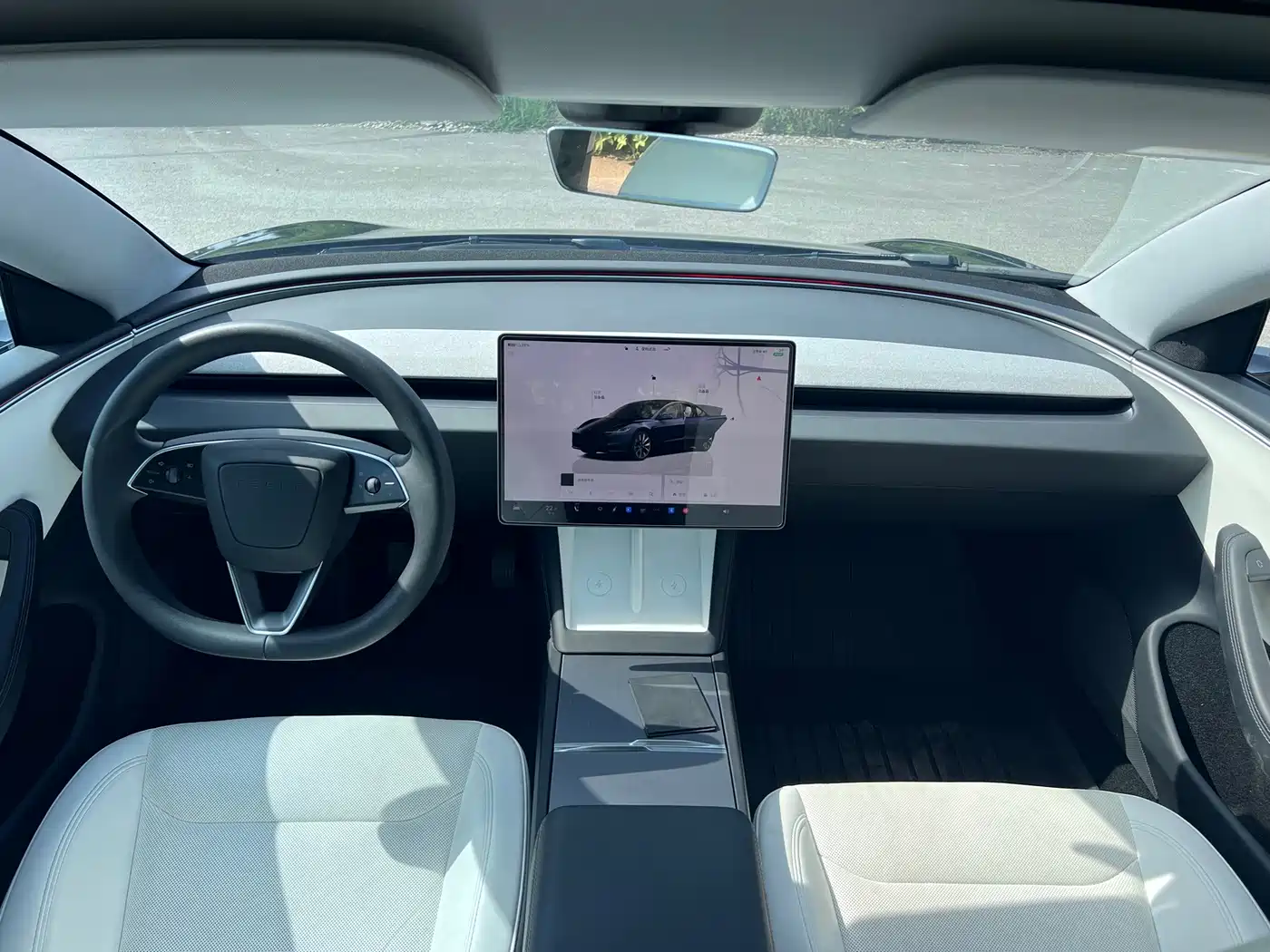 Photo 4 - Tesla Model 3