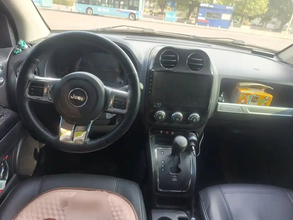 Jeep Compass (Import) 2015 2015 2.0L 2WD Sport