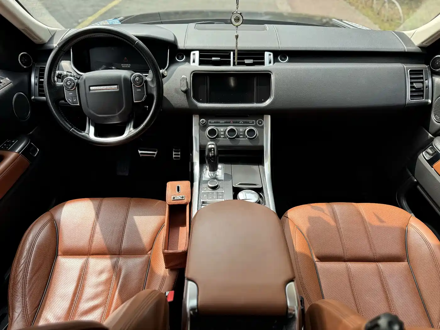 Land Rover Range Rover Sport 2016 Model 3.0 SC V6 HSE DYNAMIC фото 11