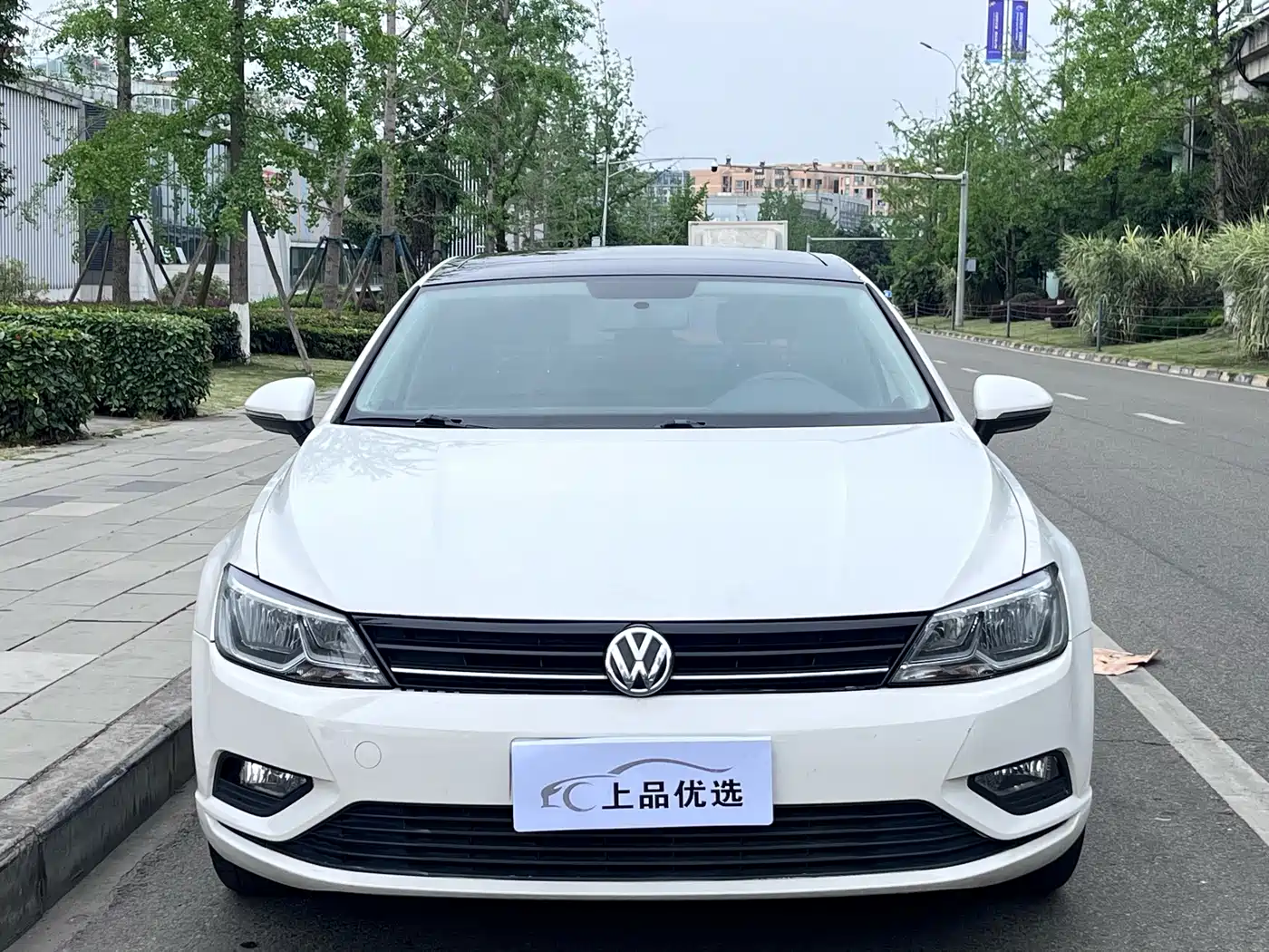 Volkswagen Lamando 2015 230TSI Manual Style Edition фото 2