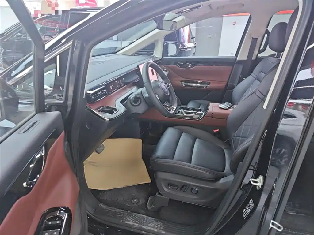 GAC Trumpchi Trumpchi E8 NEV 2024 Model 150km MAX+ фото 16