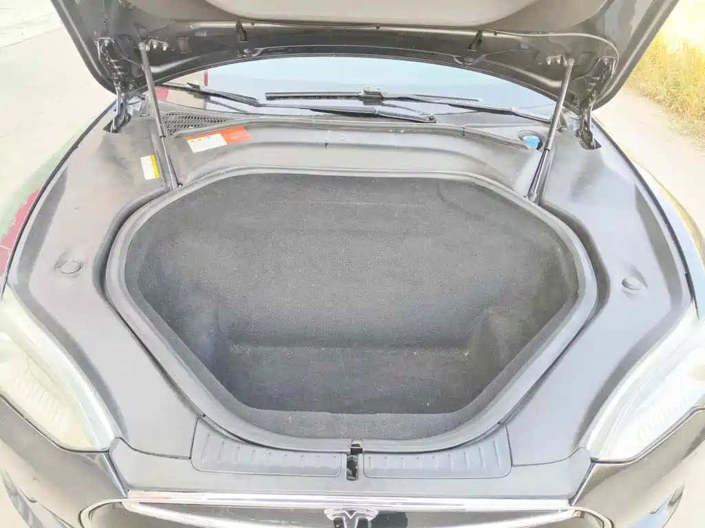 Фото 9 - Tesla Model S