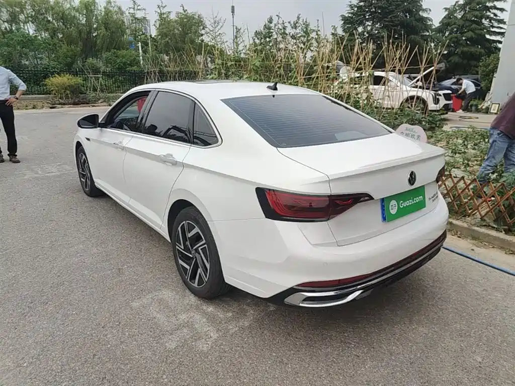 Volkswagen Sagitar 2023 300TSI DSG Surpassing Edition фото 5