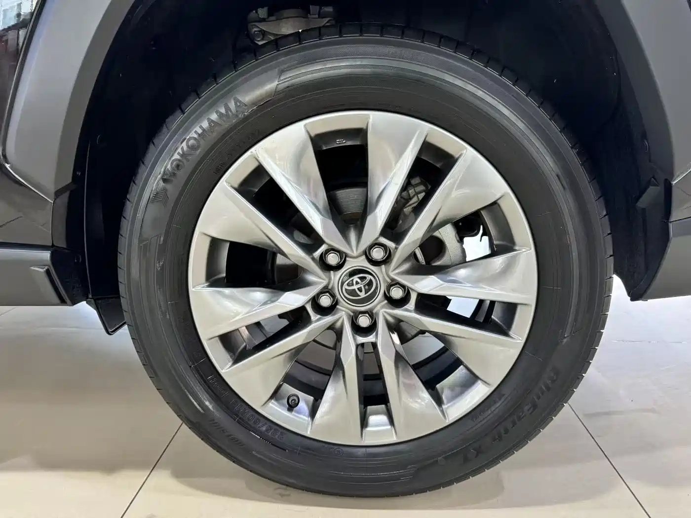 Toyota Wildlander 2022 2.0L CVT AWD Luxury Edition фото 6