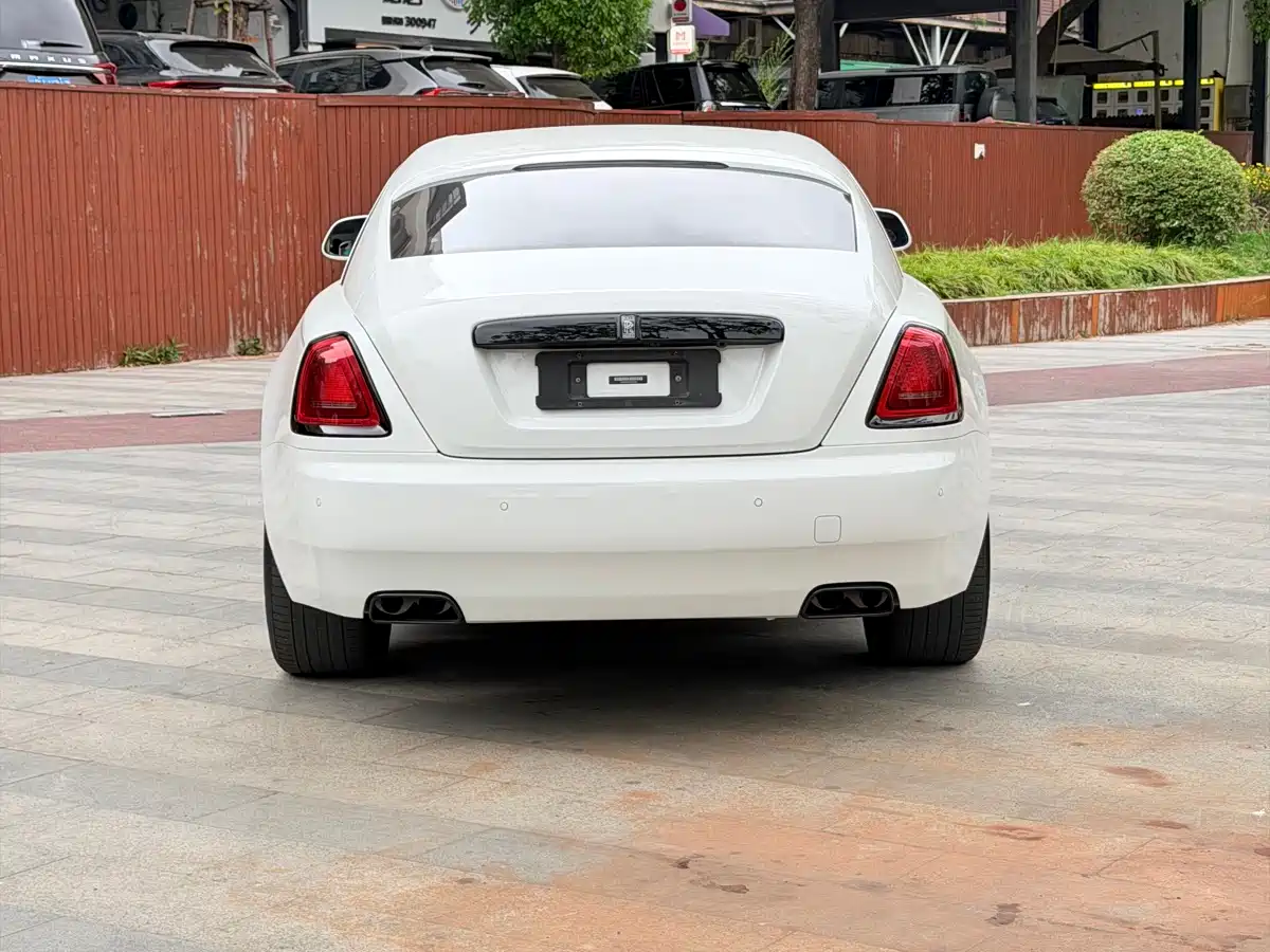 ROLLS-ROYCE PHANTOM