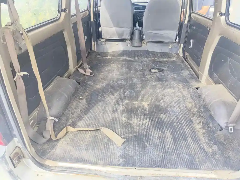 Wuling Motors Wuling Rongguang 2015 2011 1.2L Base Model