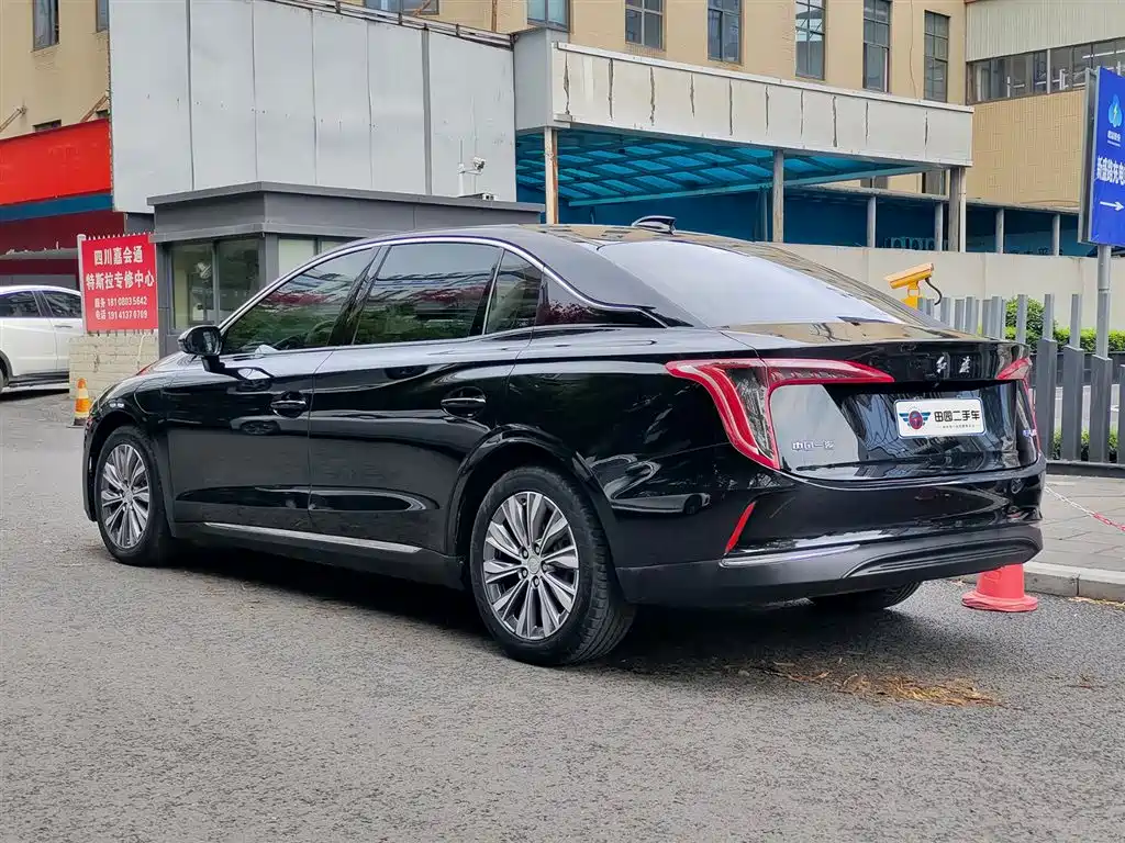 Hongqi E-QM5 2021 Ride-hailing Charging T3 Edition 5-seater фото 4