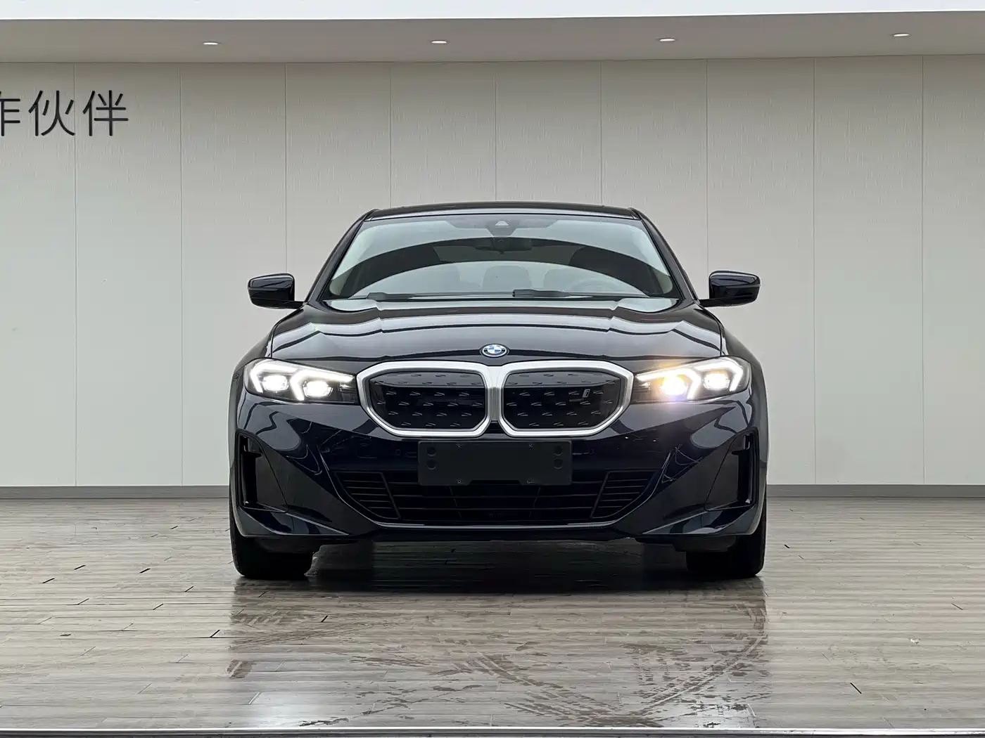 BMW i3 2022 eDrive 35 L фото 2