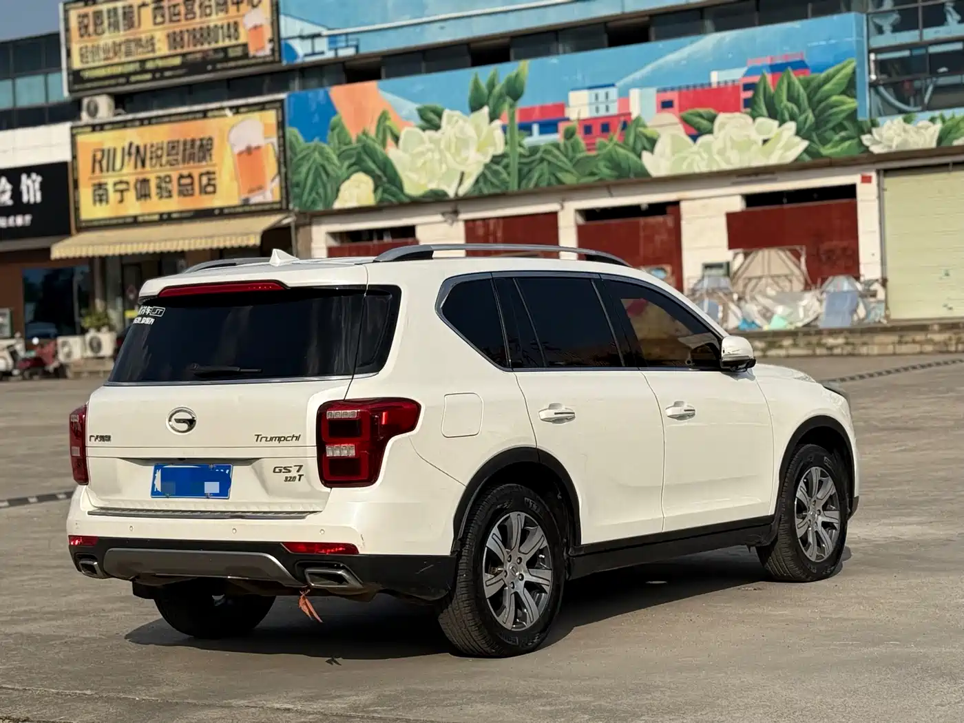 GAC Trumpchi Trumpchi GS7 2017 320T 2WD Luxury Smart Connect фото 4