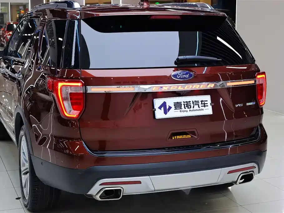 Ford Explorer (Import) 2016 3.5T Platinum Edition фото 6