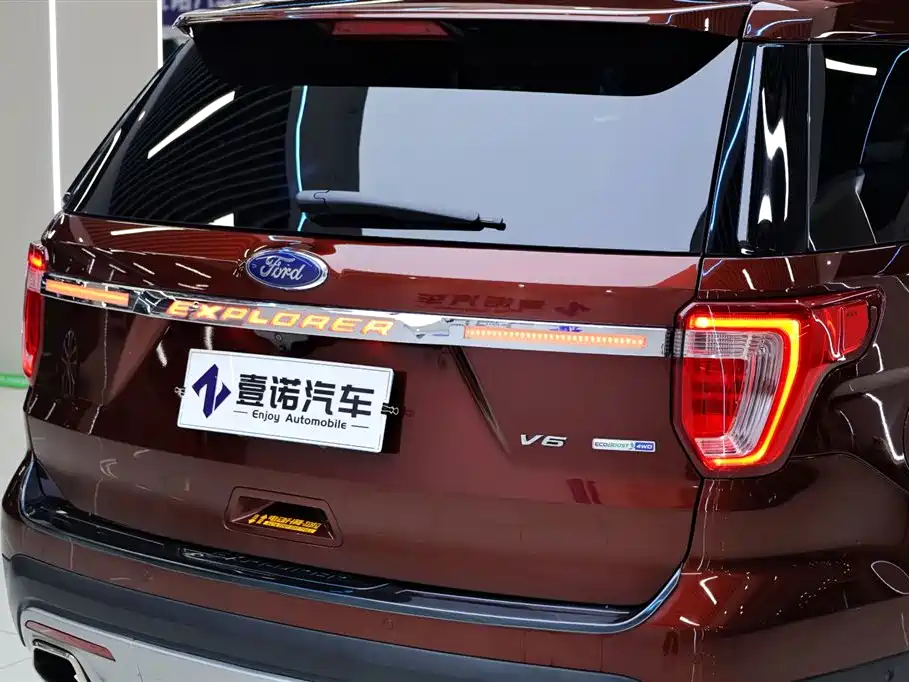 Ford Explorer (Import) 2016 3.5T Platinum Edition фото 16