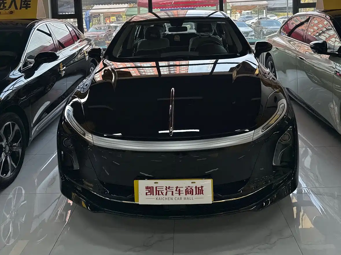 2026 Hongqi E-QM5