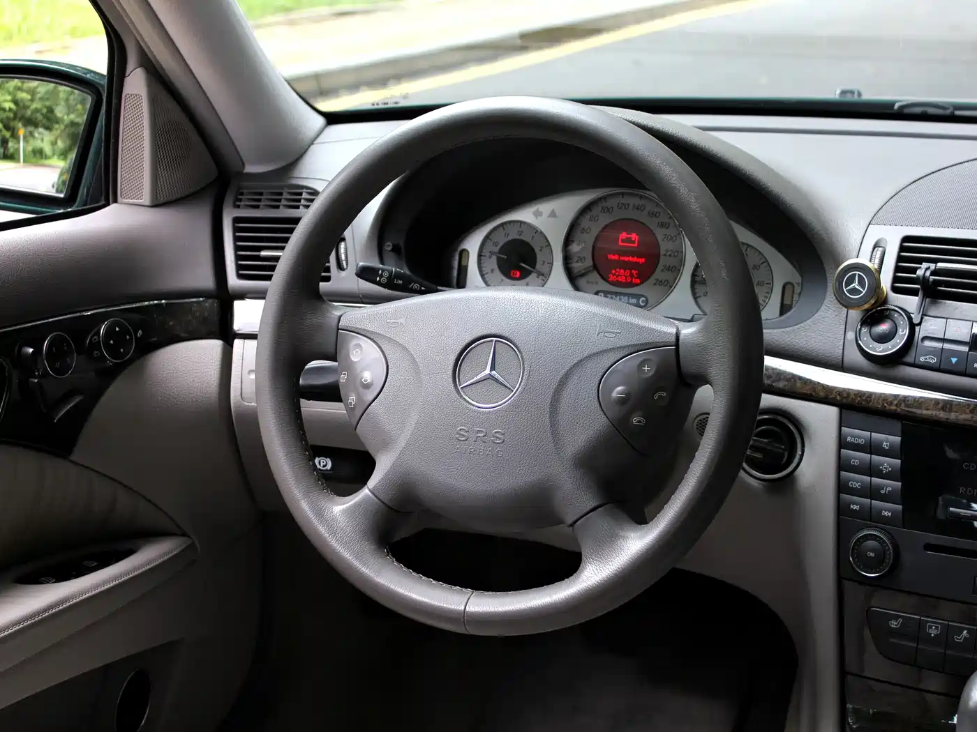 Mercedes-Benz E-Class (Import) 2004 E 240 фото 6