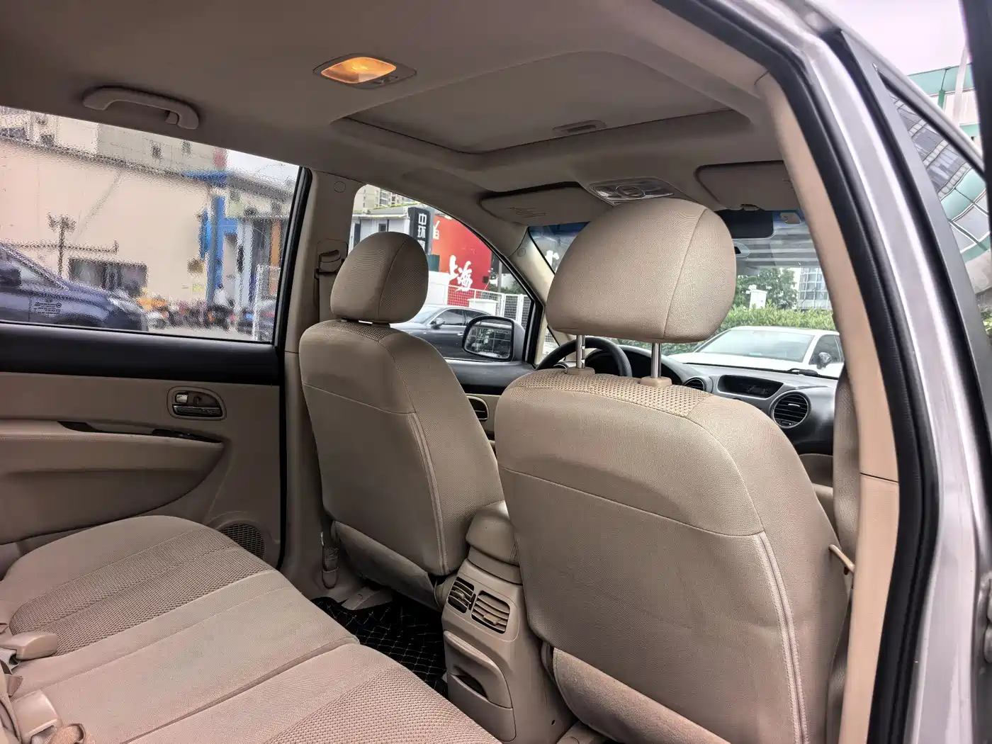 Kia Carens 2011 2.0L 7-Seater Automatic Luxury фото 8