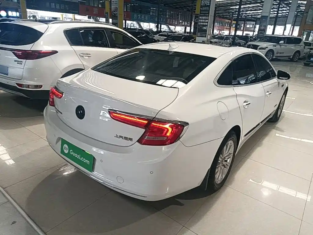 Фото 7 - Buick LaCrosse