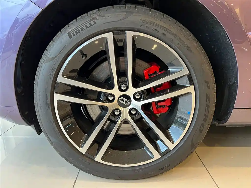 AITO Wenjie AITO M5 2025 Extended Range Ultra AWD фото 9