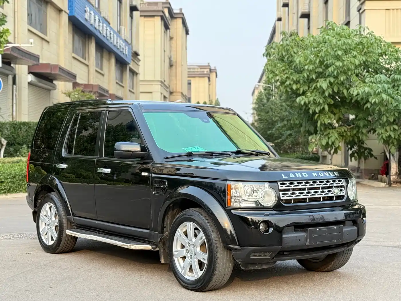 Land Rover Discovery 2010 3.0TDV6 HSE Diesel фото 3