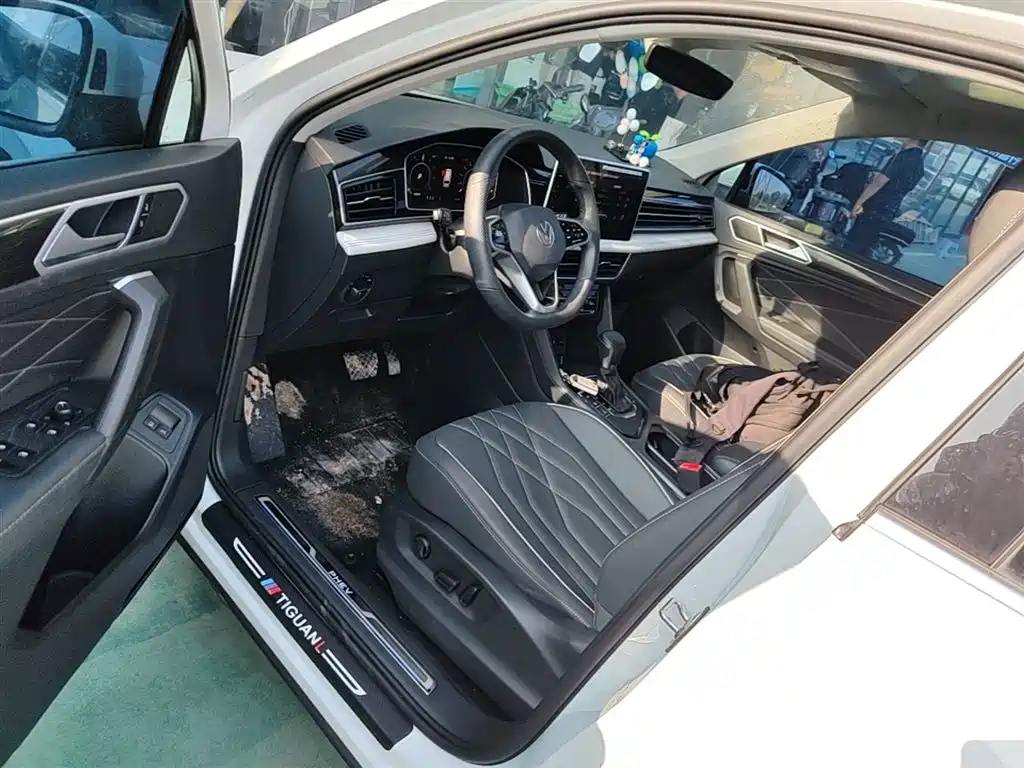 Volkswagen Tiguan L PHEV 2023 430PHEV Plug-in Hybrid Premium фото 15