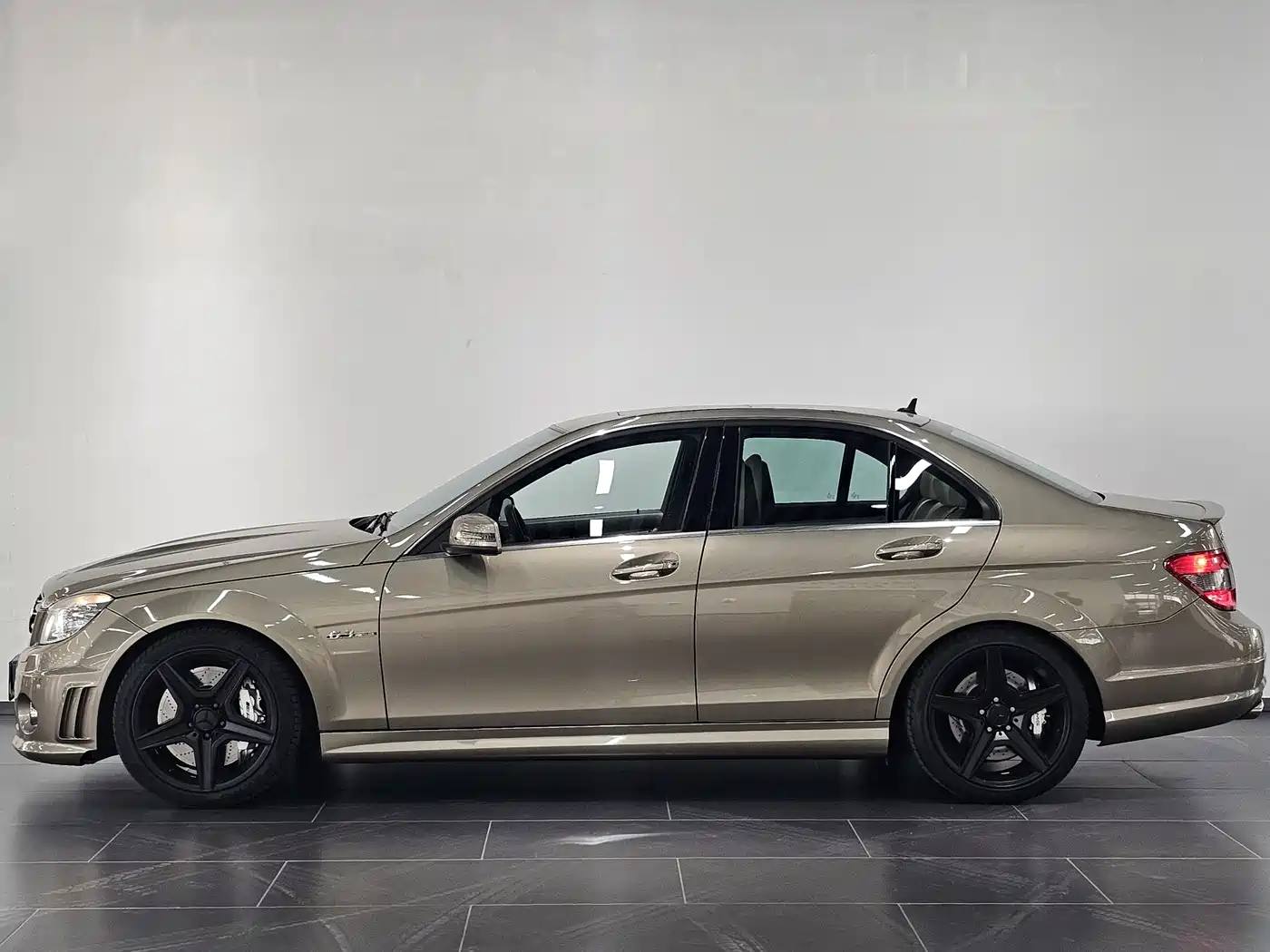 Mercedes-Benz C-Class AMG 2009 AMG C 63 Dynamic фото 2
