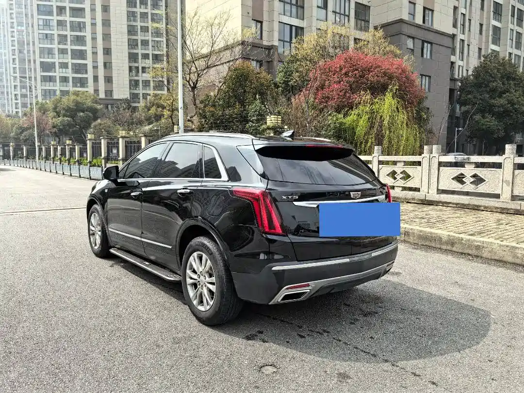 CADILLAC XT5