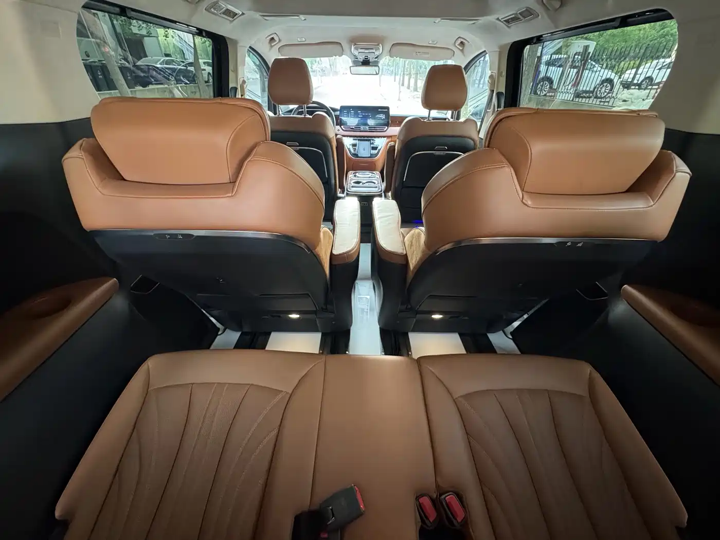 Hongqi HQ9 2023 2.0T Smart Connect Flagship фото 17