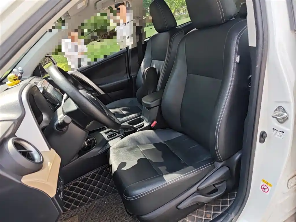 Toyota RAV4 Rongfang 2016 2.0L CVT 2WD Urban (China V) фото 12