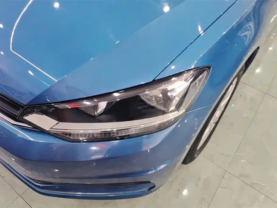 Volkswagen Touran 2018 Touran L 280TSI DSG Comfort Edition 7-seater China VI фото 5