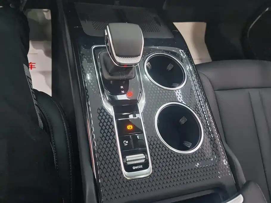 Hongqi HS3 PHEV 2024 PHEV 115km Power Edition фото 16