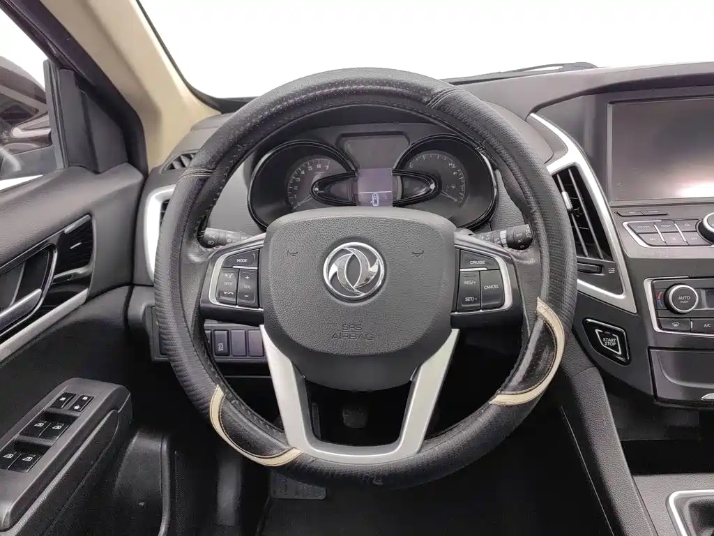 Dongfeng Aeolus Dongfeng Fengshen AX7 2015 2015 2.0L Manual Zhiyi Edition