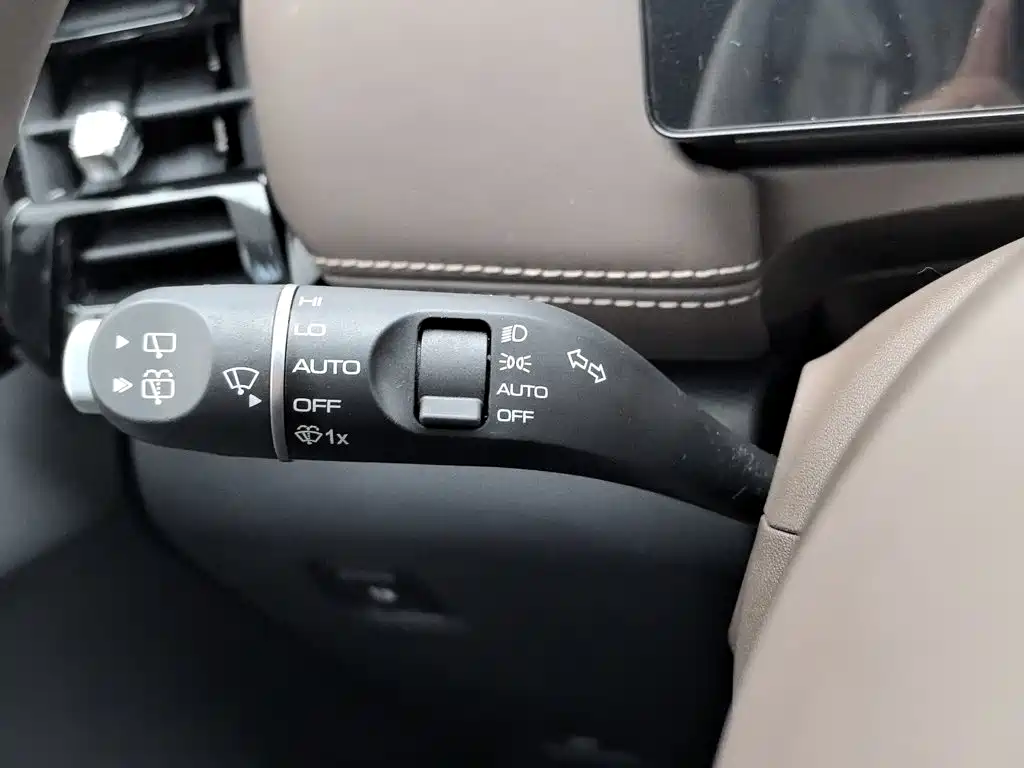 Wuling Motors Starlight 560 NEV 2025 2025 Model Plug-in Hybrid Version 5-seater