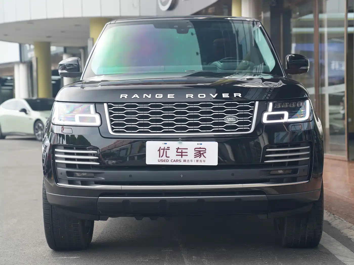 Land Rover Range Rover 2018 3.0 SC V6 AB Revered Genesis Extended Edition фото 2