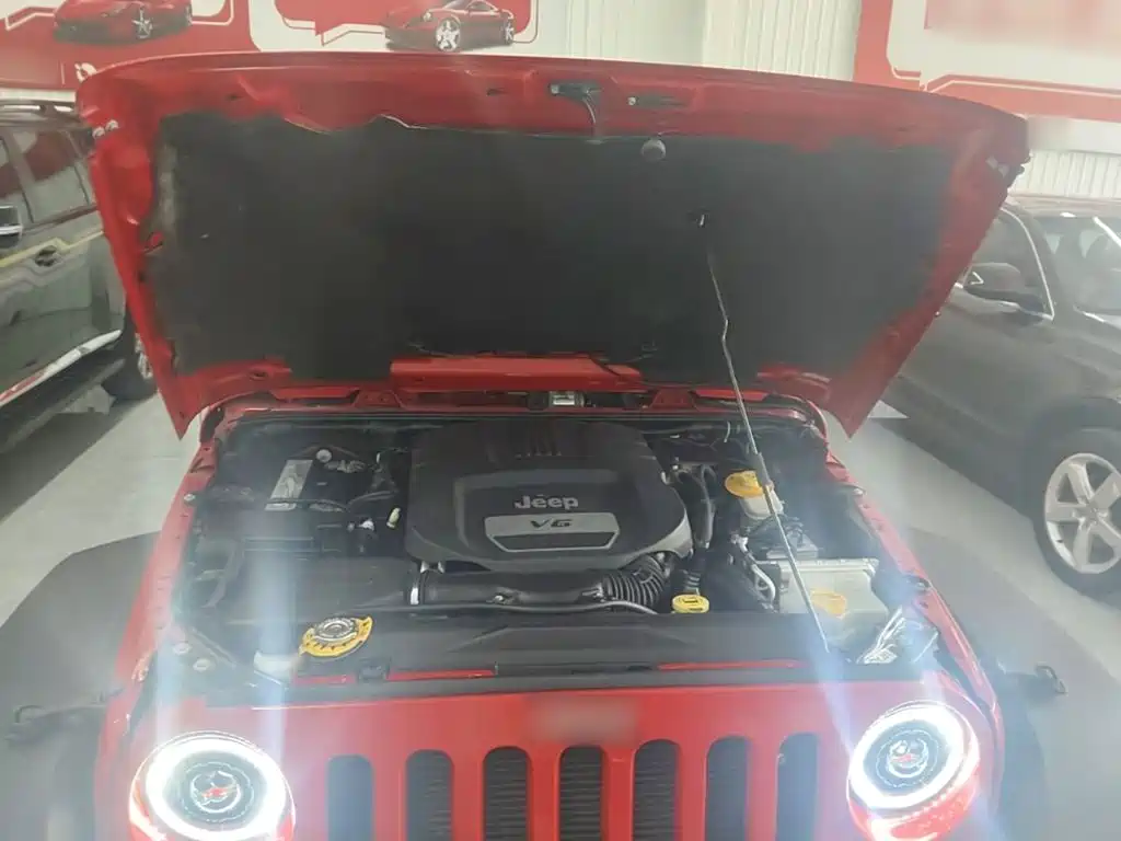 Фото 20 - Jeep Wrangler