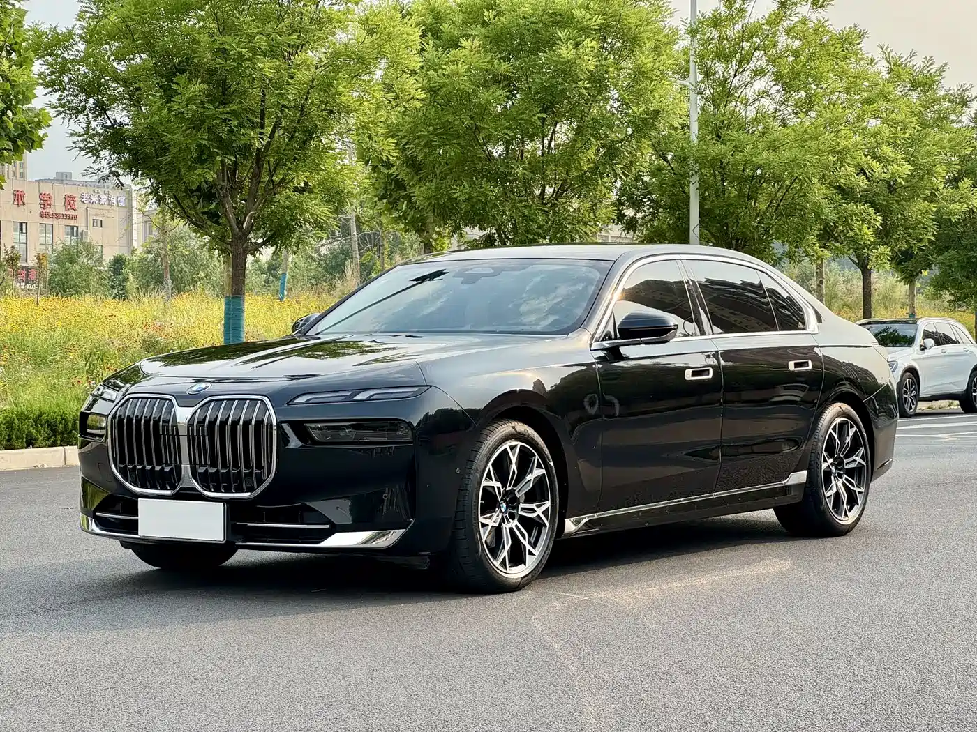 BMW 7 Series 2023 Model 735Li Luxury Package