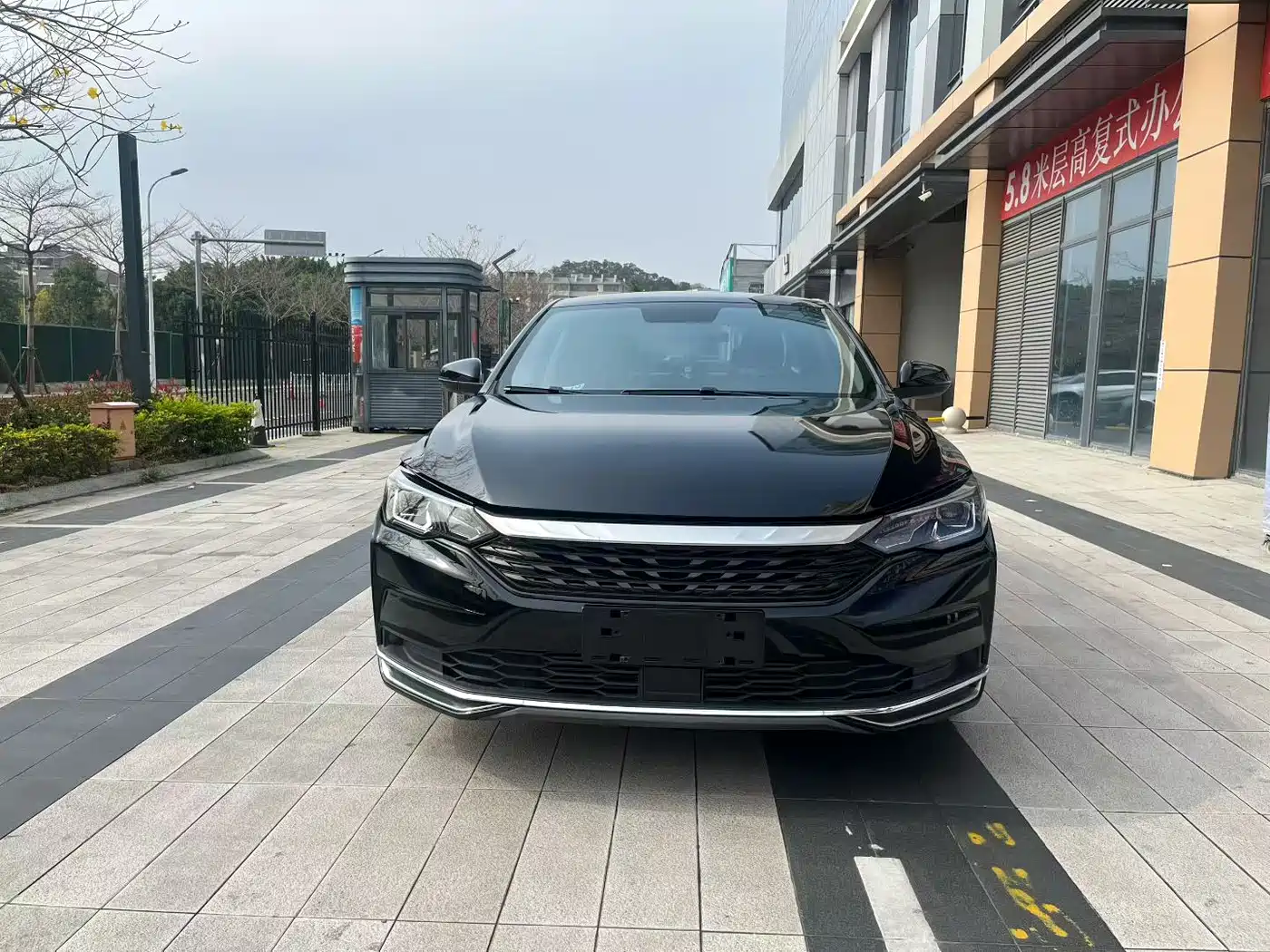 DONGFENG YI HYUN MAX