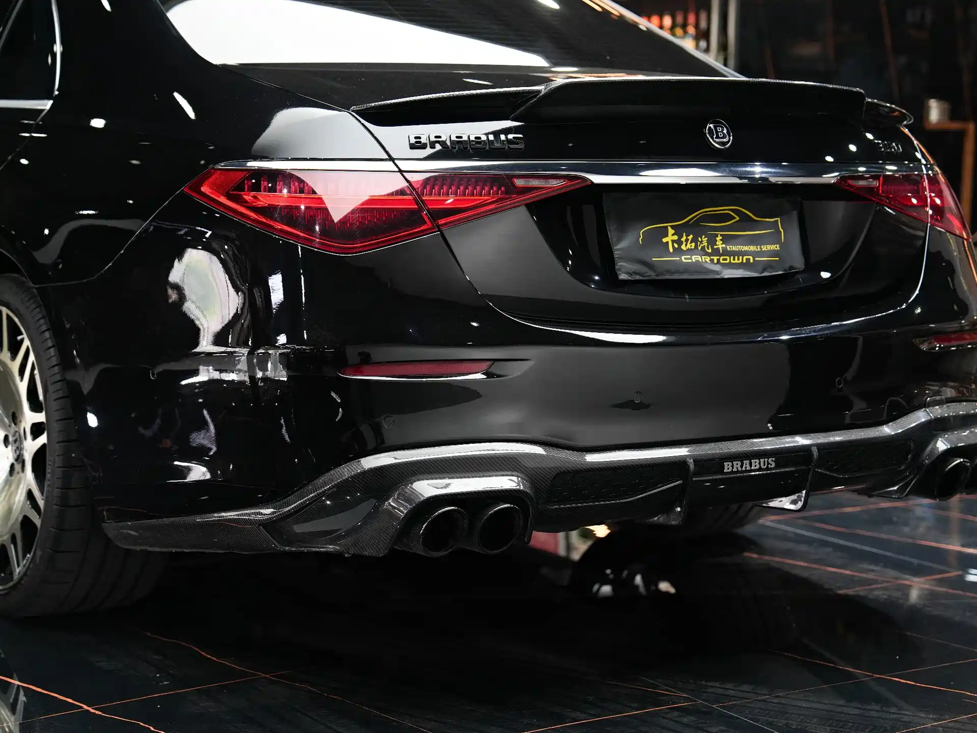 Фото 32 - Mercedes-Benz S-Class