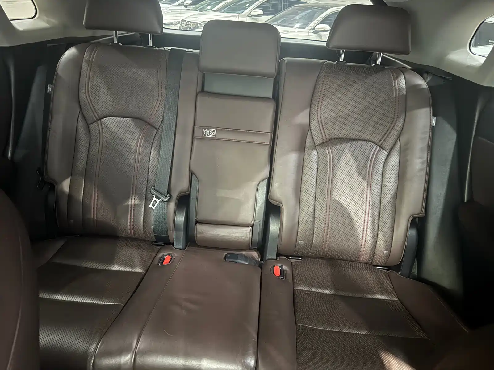 Фото 13 - Lexus RX