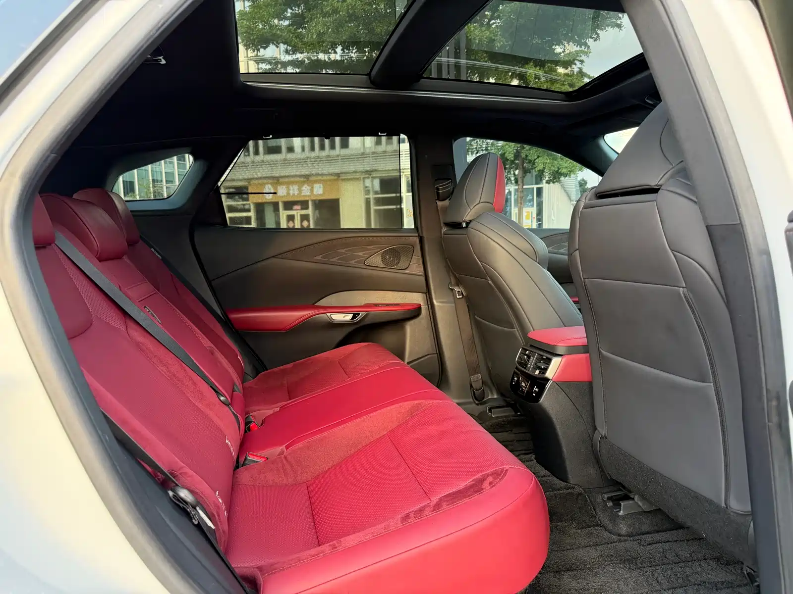 Фото 9 - Lexus RX