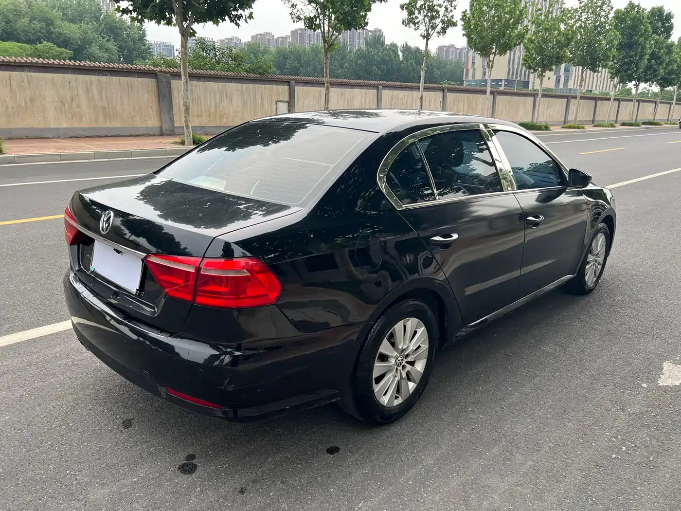 Volkswagen Lavida 2013 Facelift Classic 1.6L Automatic Comfort фото 14