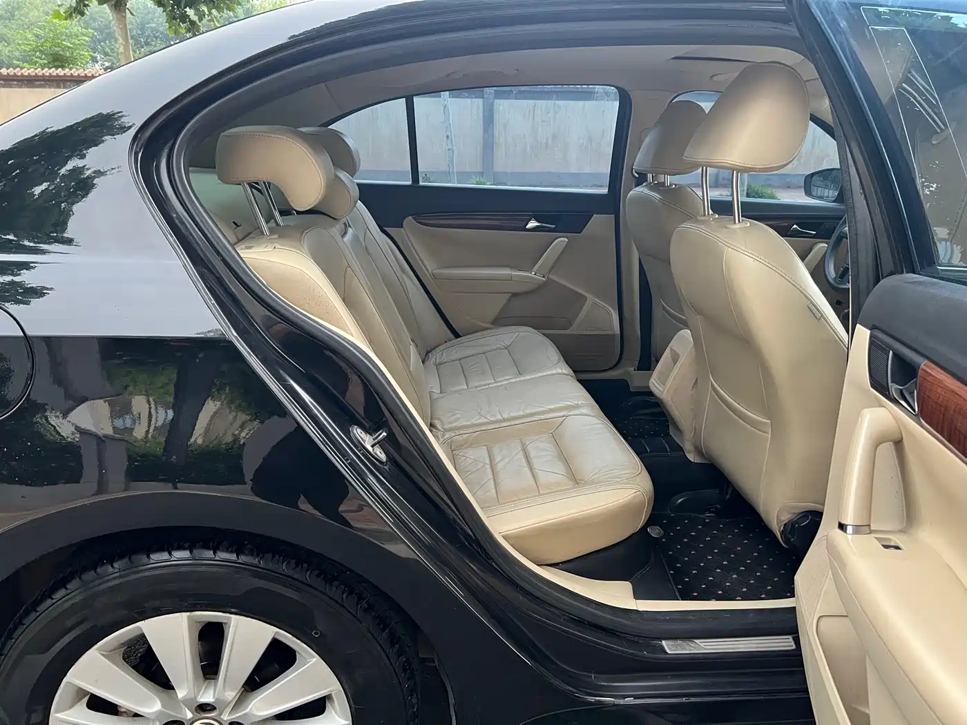 Volkswagen Lavida 2013 Facelift Classic 1.6L Automatic Comfort фото 16