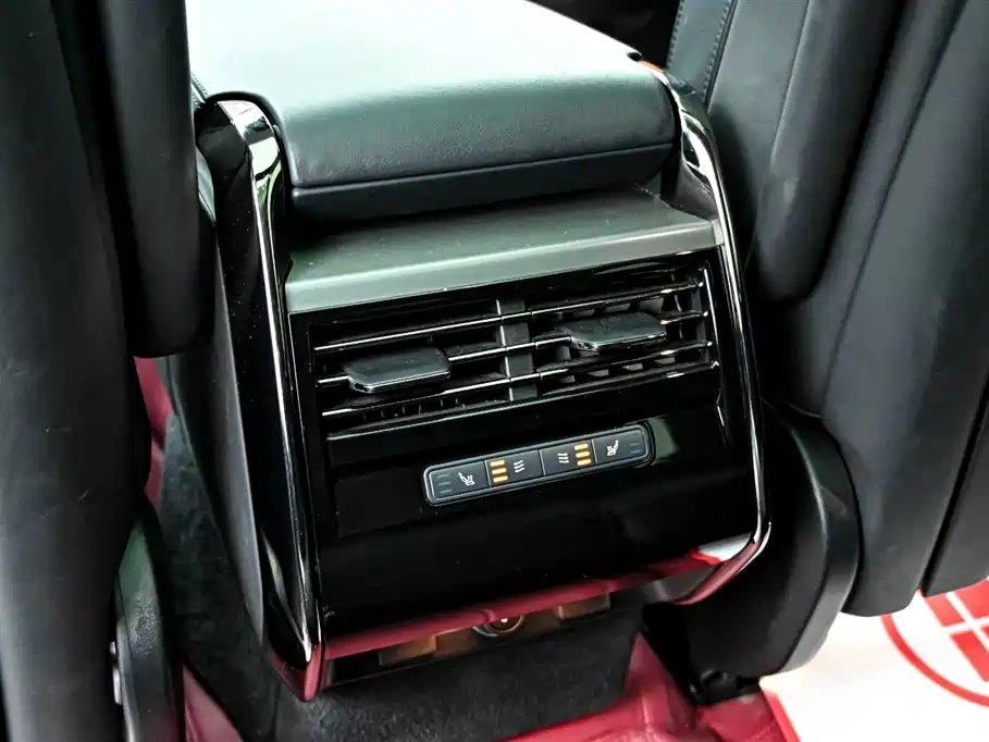 Land Rover Range Rover Sport 2023 400PS Dynamic SE фото 35