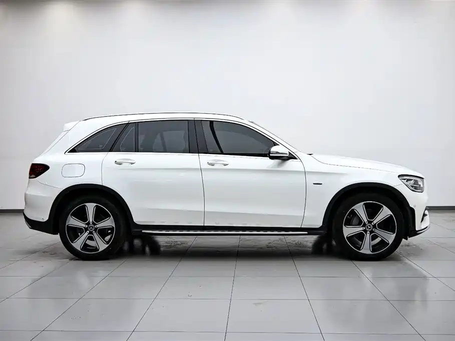 Mercedes-Benz GLC 2022 Facelift GLC 300 L 4MATIC Dynamic Collector's Edition фото 6