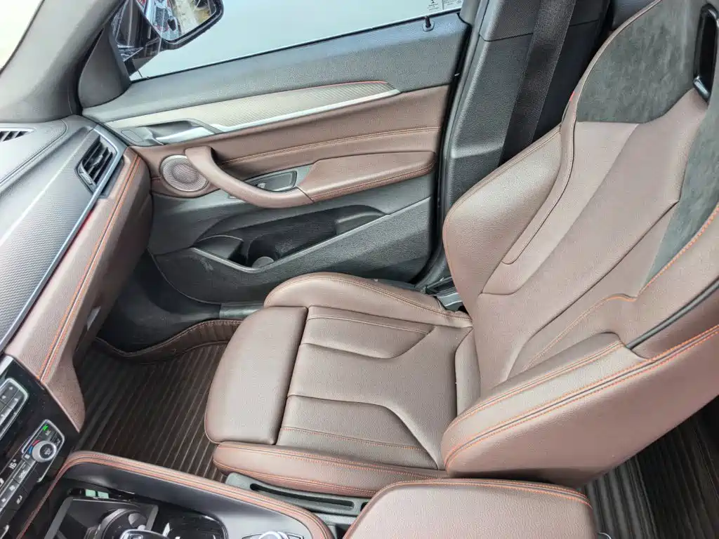 Photo 11 - BMW X2