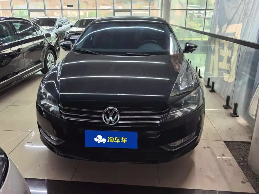Volkswagen Passat 2012 2011 1.8TSI Automatic Premium Edition