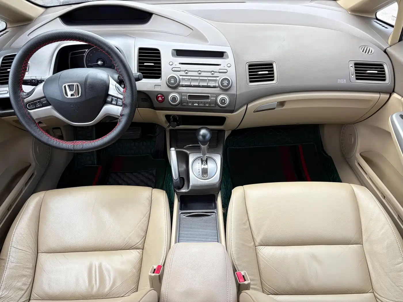 Photo 8 - Honda Civic