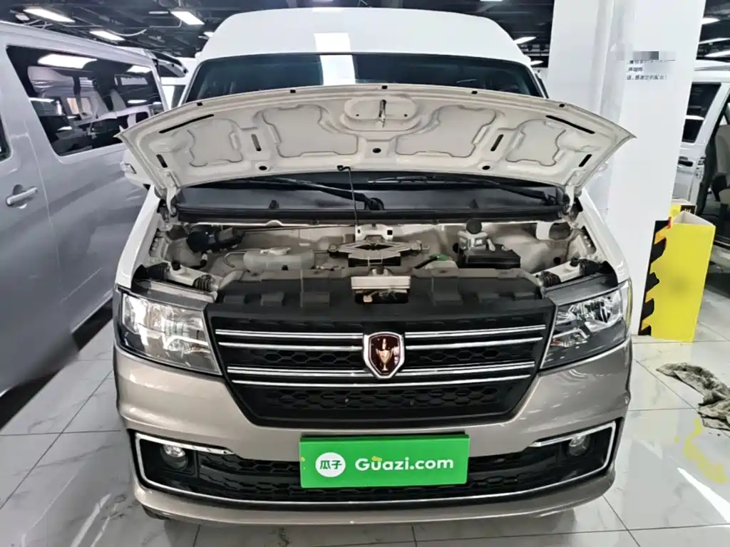 Jinbei New Hiace X30L 2025 2024 Fortune Edition Passenger Van 5/6/7-seater with Front AC