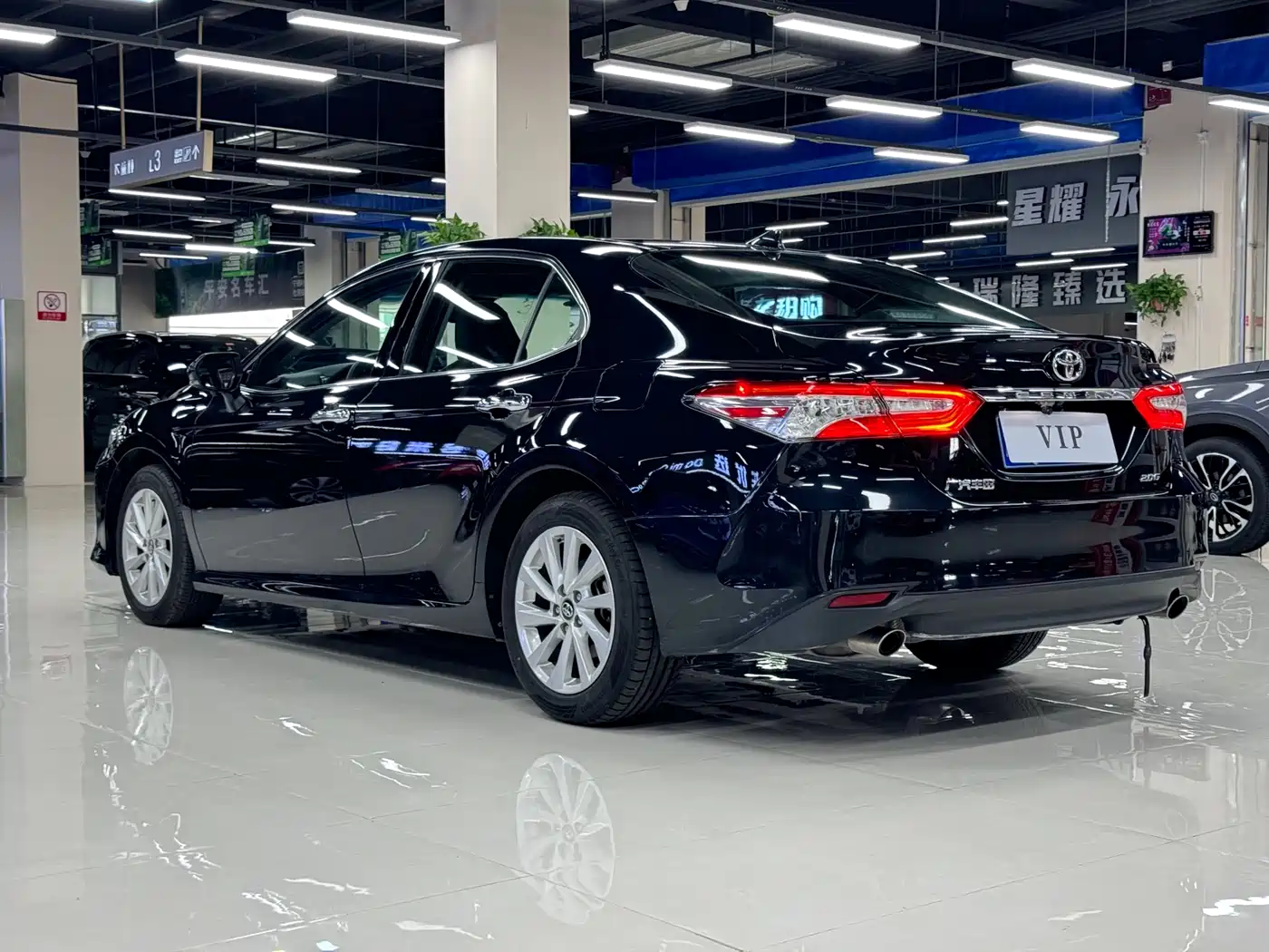 Toyota Camry 2023 2.0G Luxury Edition фото 4