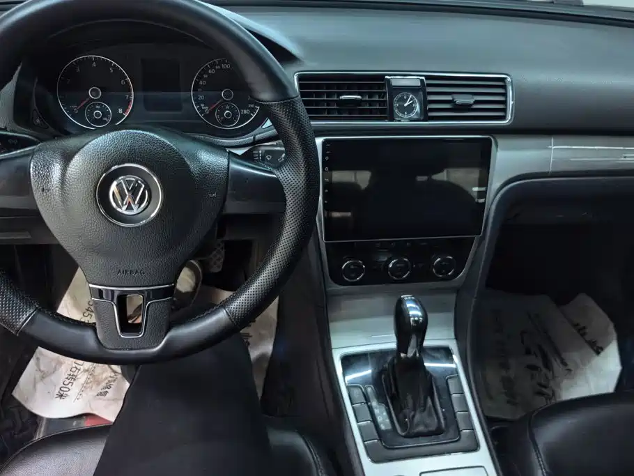 Volkswagen Passat 2012 2011 1.8TSI Automatic Premium Edition